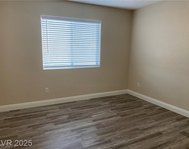 3120 Whispering Canyon Court - Photo Thumbnail 32