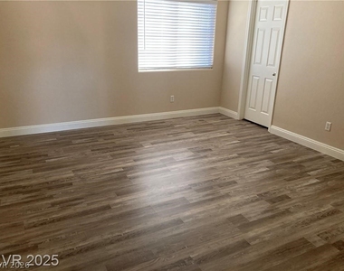 3120 Whispering Canyon Court - Photo Thumbnail 34