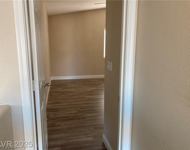 3120 Whispering Canyon Court - Photo Thumbnail 36