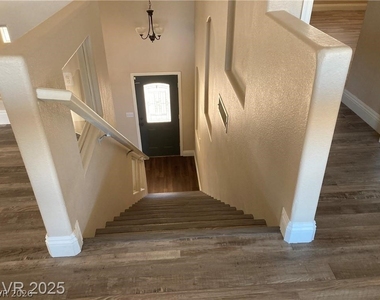 3120 Whispering Canyon Court - Photo Thumbnail 25
