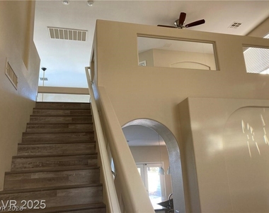 3120 Whispering Canyon Court - Photo Thumbnail 15