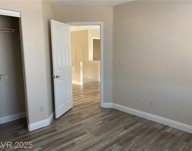 3120 Whispering Canyon Court - Photo Thumbnail 29