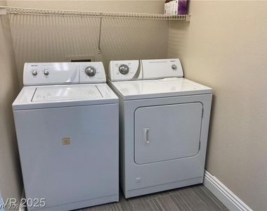 3120 Whispering Canyon Court - Photo Thumbnail 44