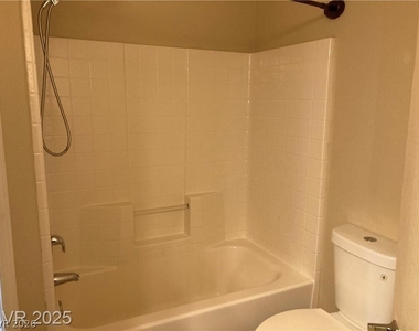 3120 Whispering Canyon Court - Photo Thumbnail 45