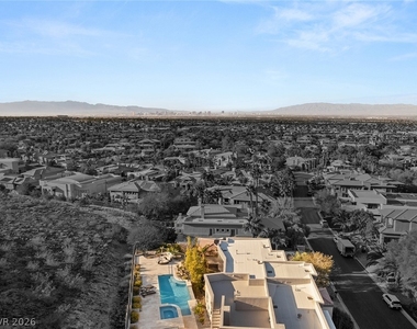 1635 Liege Drive - Photo Thumbnail 4
