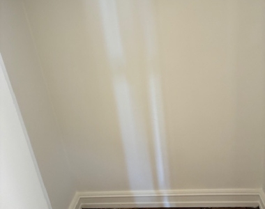 888 8th Avenue - Photo Thumbnail 2