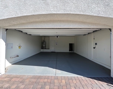 380 Larksong Avenue - Photo Thumbnail 27