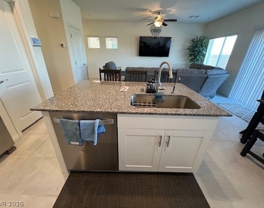 380 Larksong Avenue - Photo Thumbnail 8