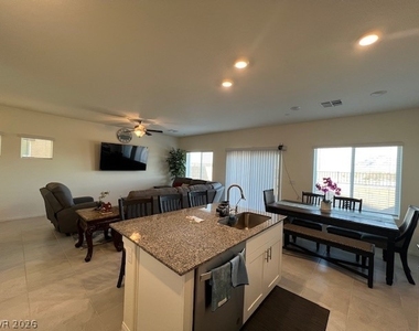 380 Larksong Avenue - Photo Thumbnail 3