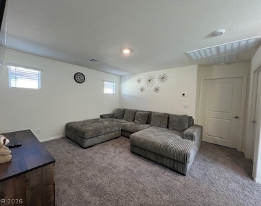 380 Larksong Avenue - Photo Thumbnail 13
