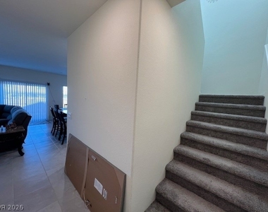 380 Larksong Avenue - Photo Thumbnail 10
