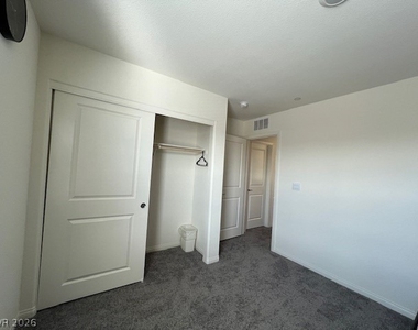380 Larksong Avenue - Photo Thumbnail 19