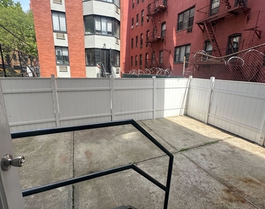 West 103rd Street - Photo Thumbnail 2