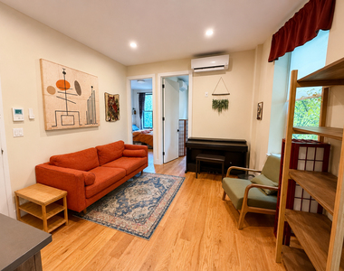 481 Evergreen Avenue - Photo Thumbnail 2