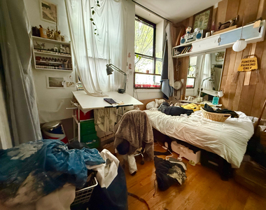 481 Evergreen Avenue - Photo Thumbnail 1