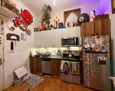 481 Evergreen Avenue - Photo Thumbnail 4