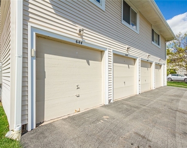 644 Eastbrooke Lane - Photo Thumbnail 17