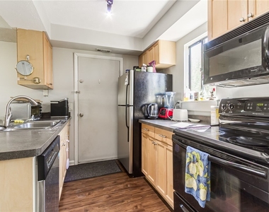 644 Eastbrooke Lane - Photo Thumbnail 9