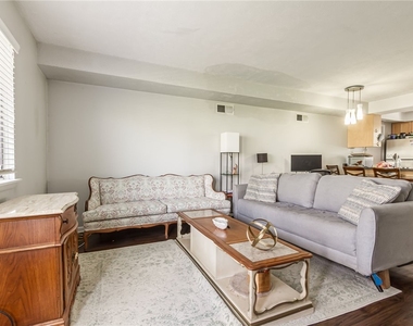 644 Eastbrooke Lane - Photo Thumbnail 4