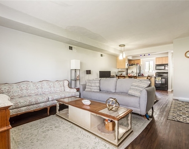 644 Eastbrooke Lane - Photo Thumbnail 5