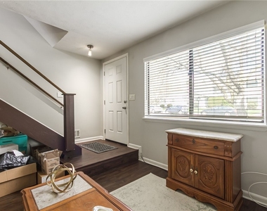 644 Eastbrooke Lane - Photo Thumbnail 2