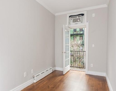 230 East 32nd Street - Photo Thumbnail 3