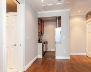 230 East 32nd Street - Photo Thumbnail 6