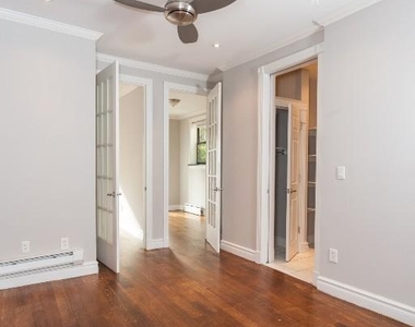 230 East 32nd Street - Photo Thumbnail 7