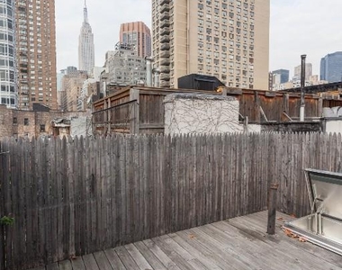 230 East 32nd Street - Photo Thumbnail 1