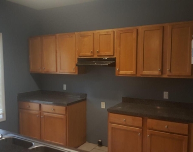 854 Nw Ridge Avenue - Photo Thumbnail 8