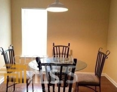 440 Woodlawn Avenue Nw - Photo Thumbnail 6