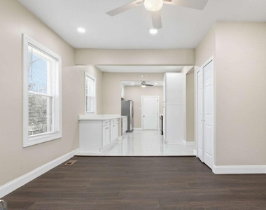 393 8th Street Ne - Photo Thumbnail 8