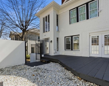 393 8th Street Ne - Photo Thumbnail 28