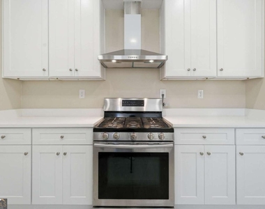 393 8th Street Ne - Photo Thumbnail 7