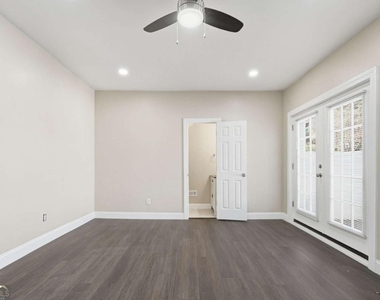 393 8th Street Ne - Photo Thumbnail 10