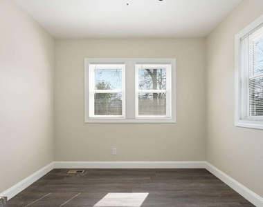393 8th Street Ne - Photo Thumbnail 17