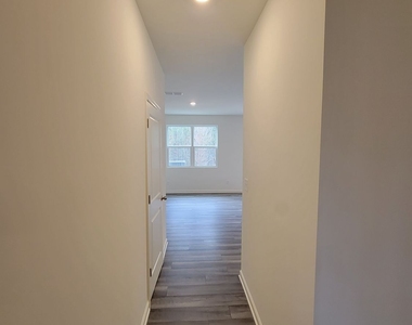3560 Eagle Court Sw - Photo Thumbnail 6
