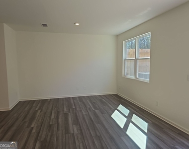 3560 Eagle Court Sw - Photo Thumbnail 8