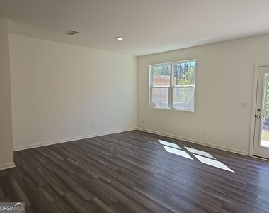 3560 Eagle Court Sw - Photo Thumbnail 7