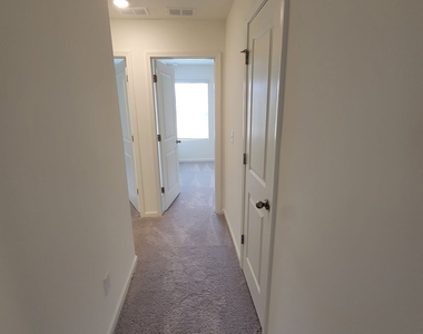 3560 Eagle Court Sw - Photo Thumbnail 26