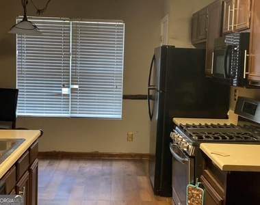 656 Kilkenny Circle - Photo Thumbnail 2
