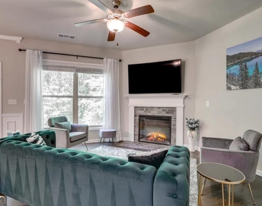2525 Norwood Park Crossing - Photo Thumbnail 4