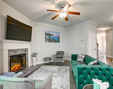 2525 Norwood Park Crossing - Photo Thumbnail 2
