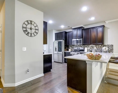 2525 Norwood Park Crossing - Photo Thumbnail 8