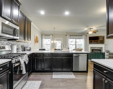2525 Norwood Park Crossing - Photo Thumbnail 10