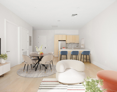 960 Franklin Avenue - Photo Thumbnail 3