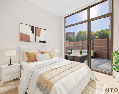 960 Franklin Avenue - Photo Thumbnail 4