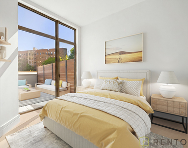 960 Franklin Avenue - Photo Thumbnail 5