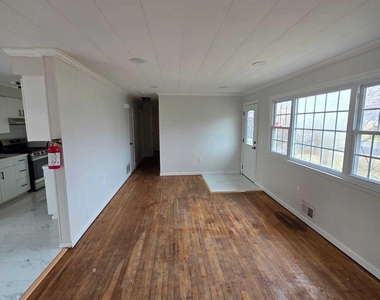 14 Nathan Avenue - Photo Thumbnail 8