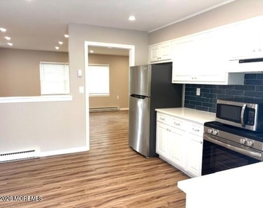 824a Balmoral Court - Photo Thumbnail 2
